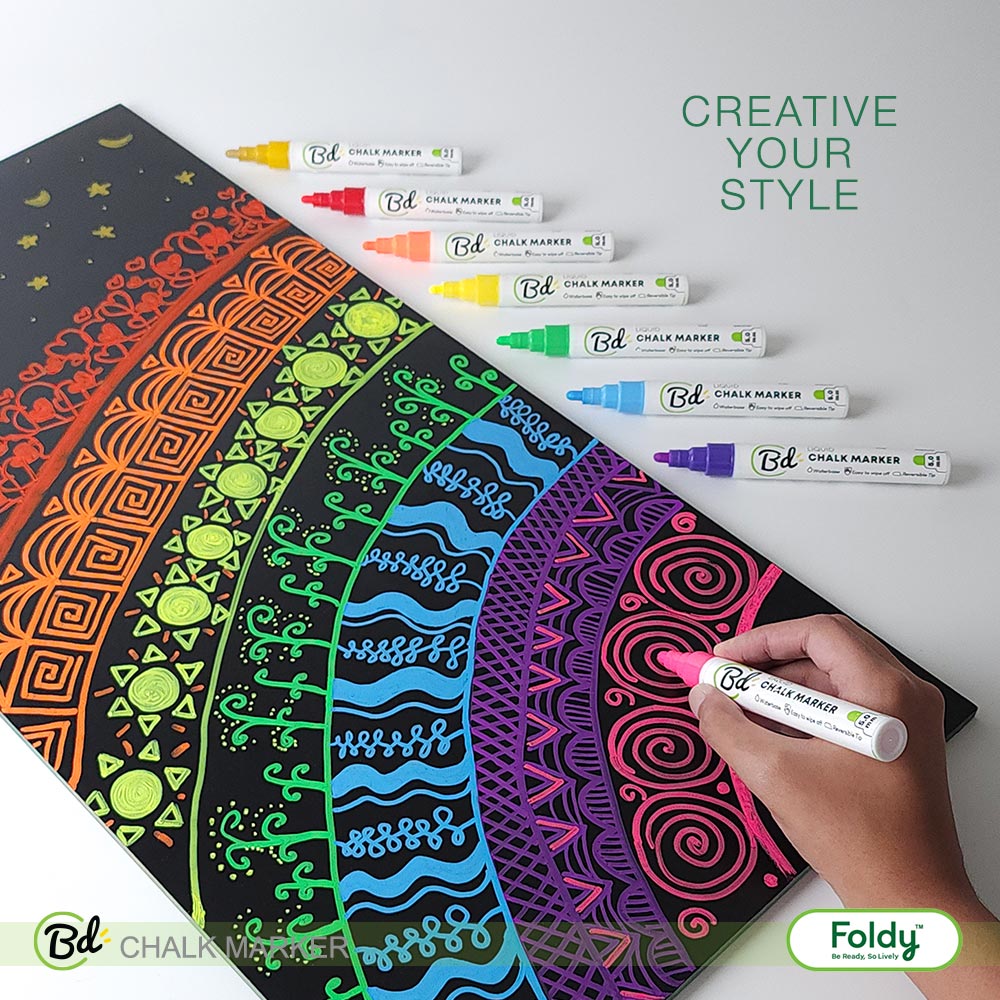 ChalkMarker-setColor_L06 | แฟ้มเมนู Foldy ( Menu1Folder ) Chalk markers arranged along a neon-drawn mandala on a black canvas; hand holding a pink marker to finish the design.