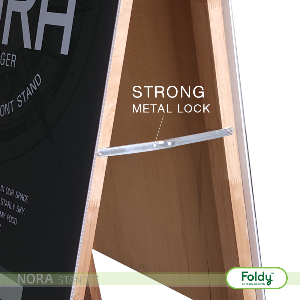 Ladder side showing a metal locking bar labeled 'STRONG METAL LOCK' with Foldy logo.